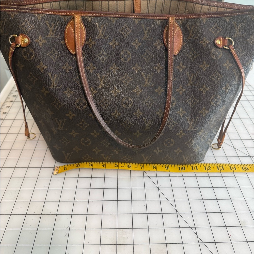 Louis Vuitton Classic Brown Monogram Tote - Picture 9 of 15